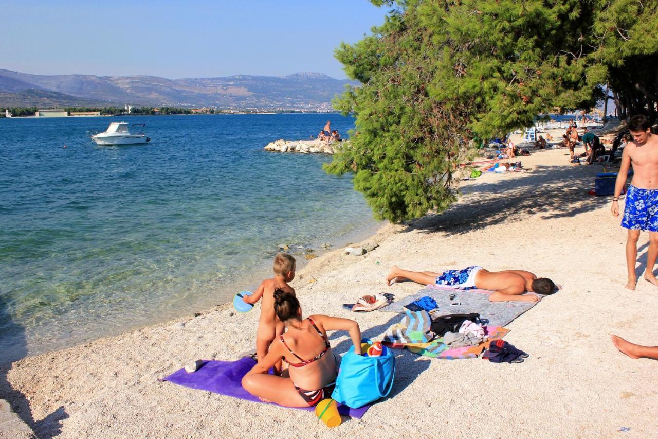 Apartments By The Sea Arbanija, Ciovo - 18797 Trogir Eksteriør billede